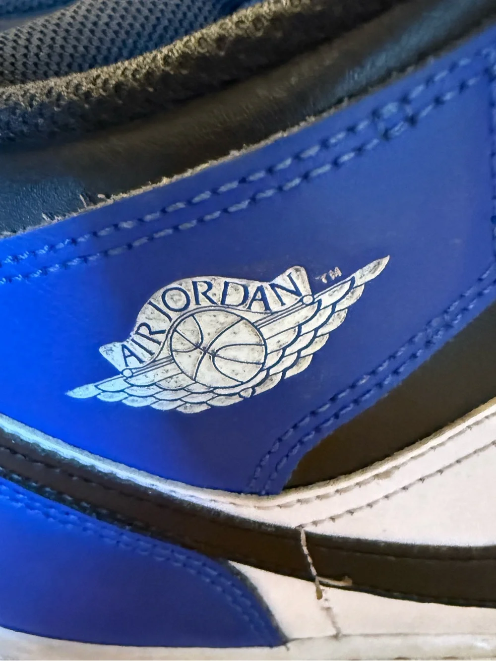Nike Air Jordan 1 Royal Game  Kids Size 7 Mid-Top Sneakers in Blue, White, Black